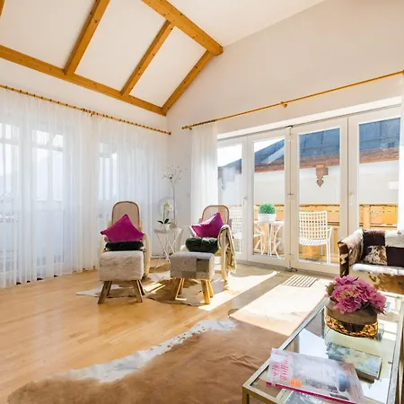 度假居 Pfamhaus Luxury *