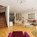 Pfamhaus Luxury